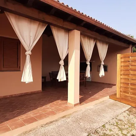 Marci Con Piscina Privata A Nulvi