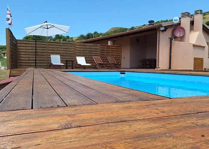 Marci Con Piscina Privata A 別荘