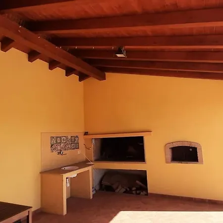 Marci Con Piscina Privata A Nyaraló *