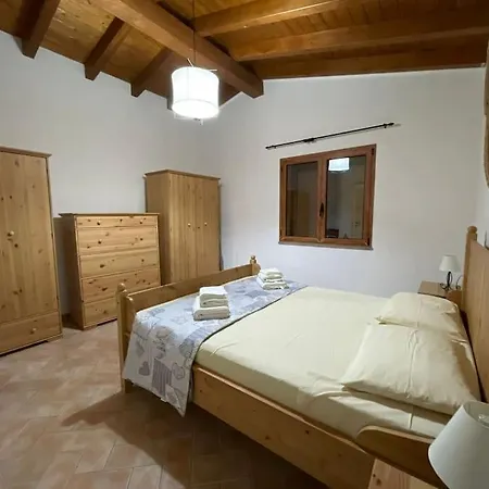 Marci Con Piscina Privata A Nyaraló Nulvi