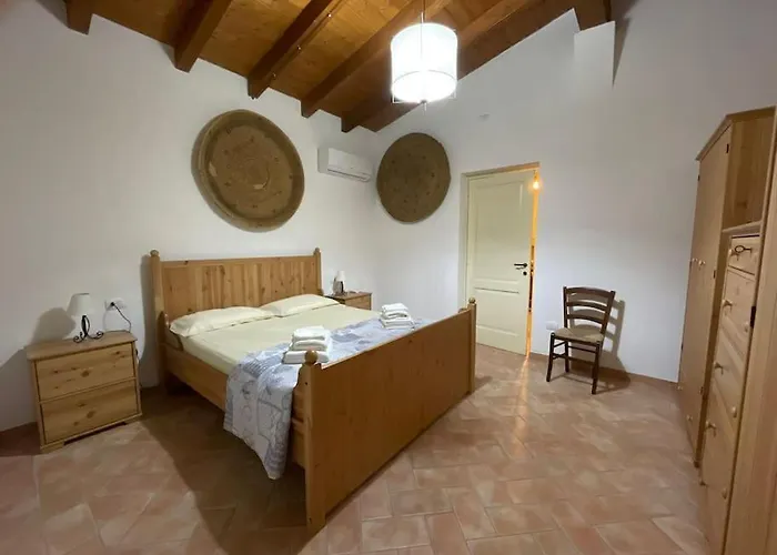 Marci Con Piscina Privata A Nyaraló