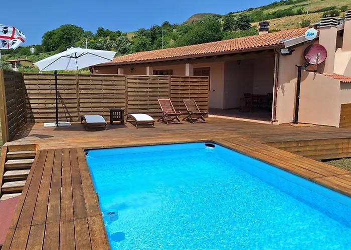 Marci Con Piscina Privata A Nyaraló *